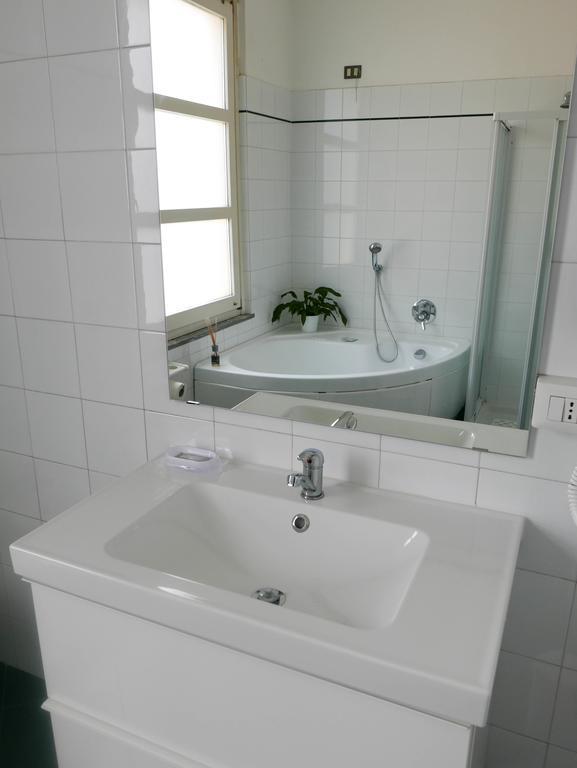 לודי Guesthouse Flora מראה חיצוני תמונה